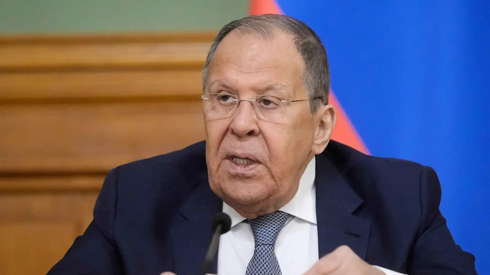 روسيا تشترط حسم "شرعية زيلينسكي" قبل أي اتفاق مع أوكرانيا