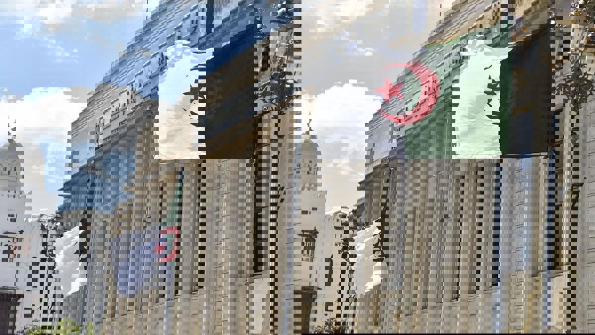 البرلمان الجزائري يسقط عضوية نائب لعمله السابق في الجيش الفرنسي