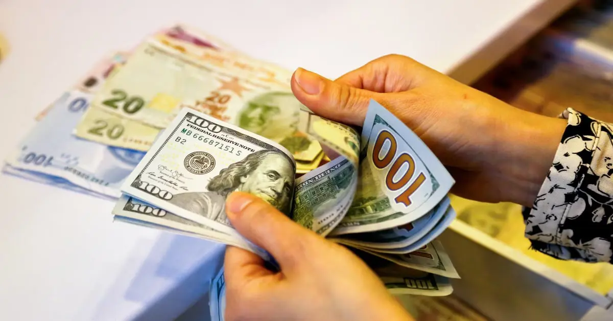 استقرار اليورو قبيل قرار المركزي الأوروبي والدولار يتراجع‎