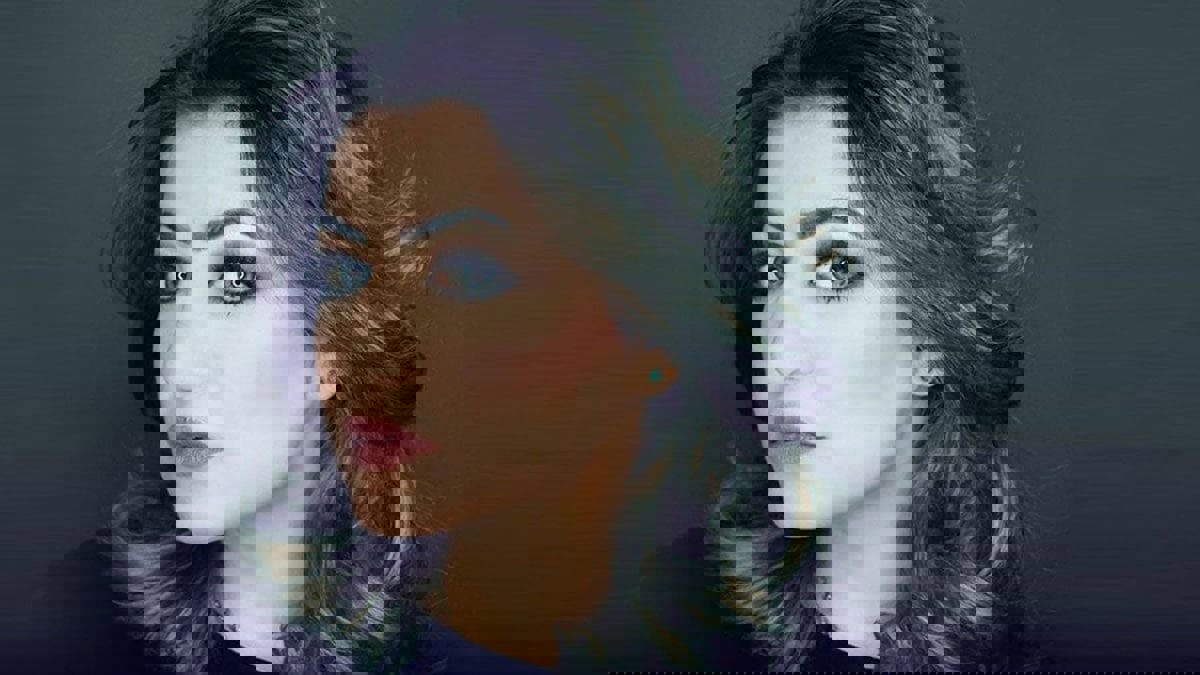 لورين عيسى تروي تفاصيل رحلة زوجها الراحل عبد الخالق الغانم مع المرض