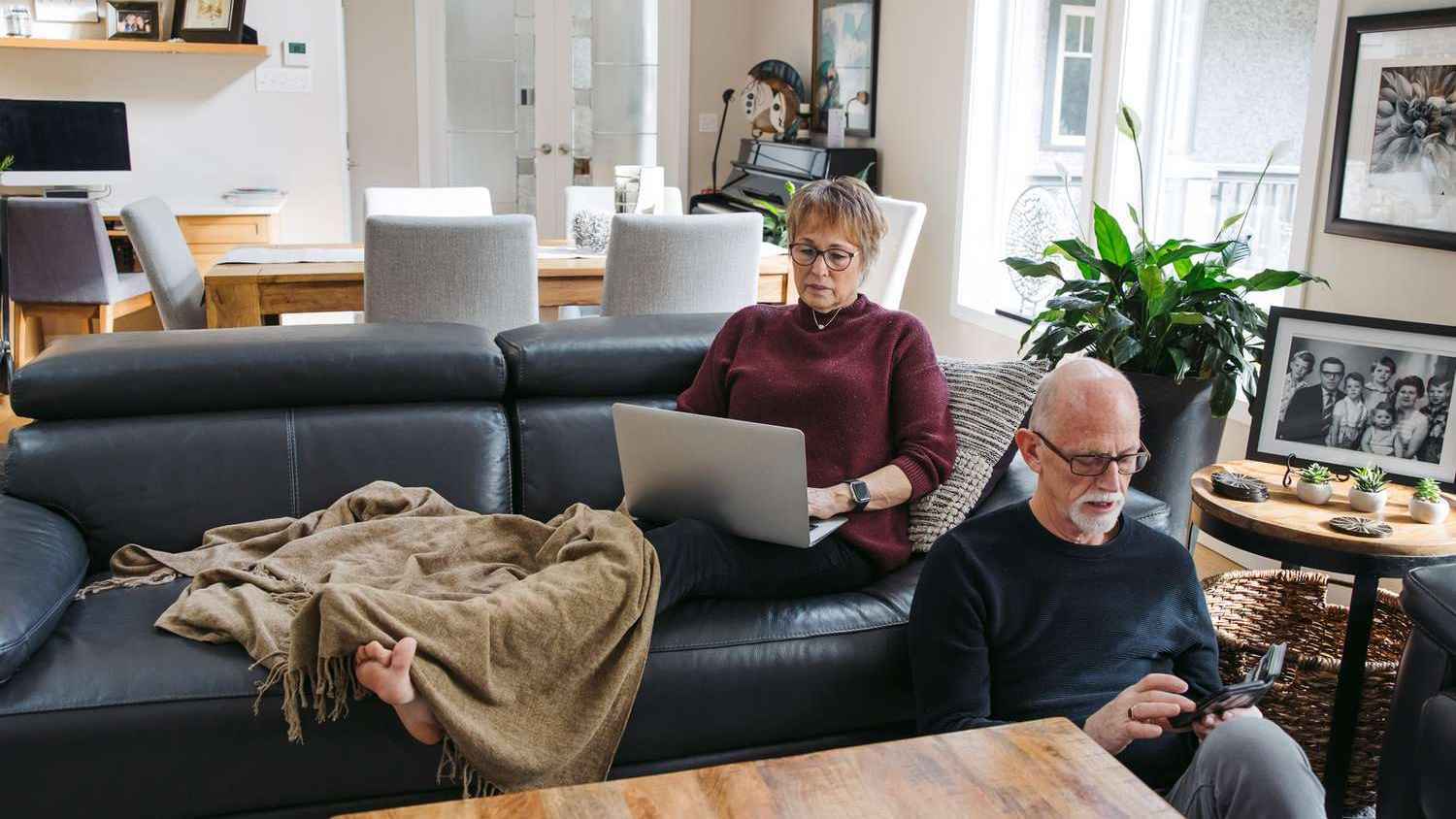 الجلوس يسرق ذاكرتك.. صلة مقلقة بين الخمول وأدمغة المسنين