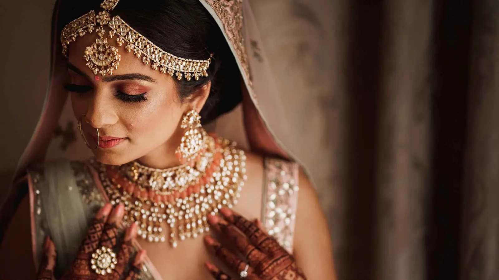 "صدمة عائلية".. أب يتزوج خطيبة ابنه قبل موعد الزفاف