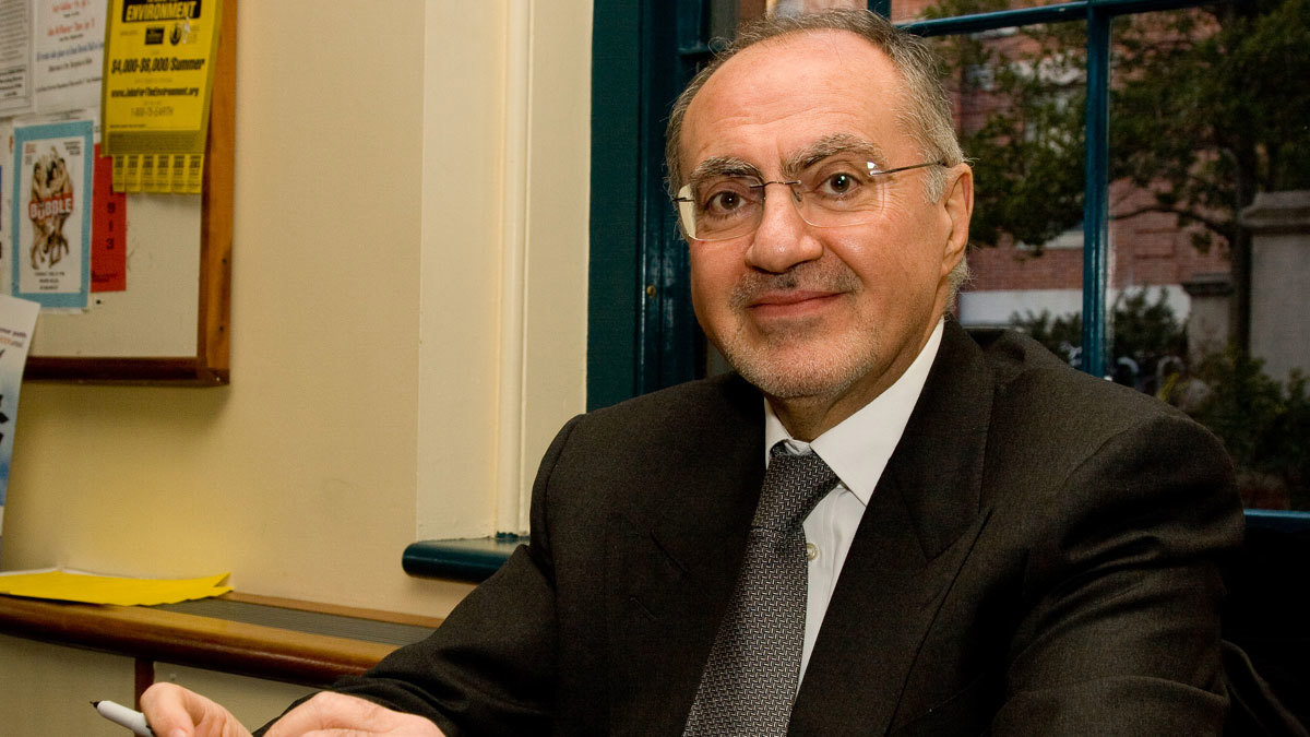 تصاعد أزمة المعلمين في العراق يقود لأول دعوى قضائية ضد وزير المالية