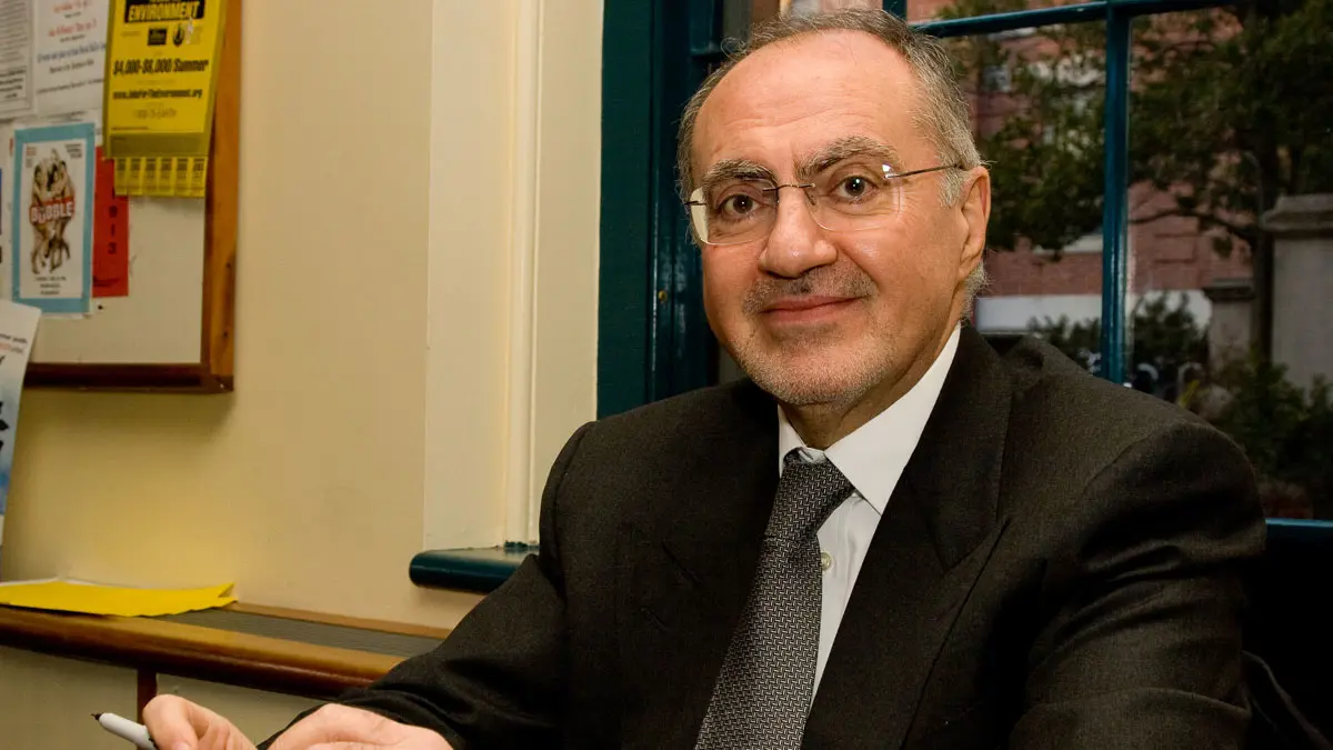 تصاعد أزمة المعلمين في العراق يقود لأول دعوى قضائية ضد وزير المالية