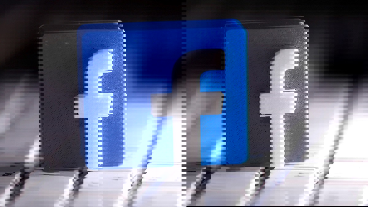 فيسبوك تنشئ منصة أمان لكشف ثغرات "واتس أب" والتحذير منها