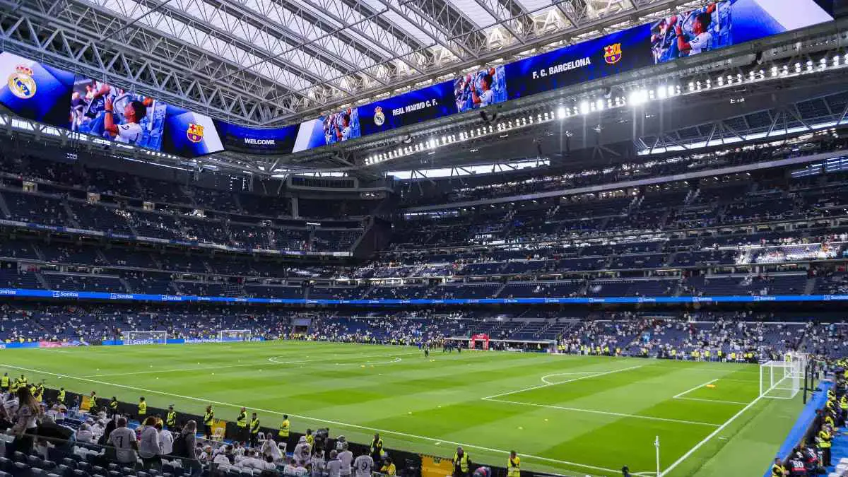 ملعبا ريال مدريد وبرشلونة مرشحان لاستضافة مباريات كأس العالم 2030