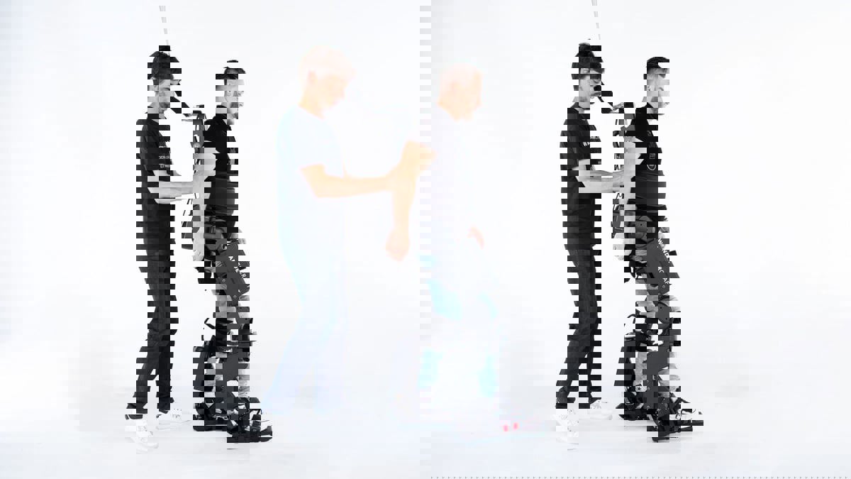 جهاز جديد يسمح للمصابين بالشلل النصفي بالسير الطبيعي