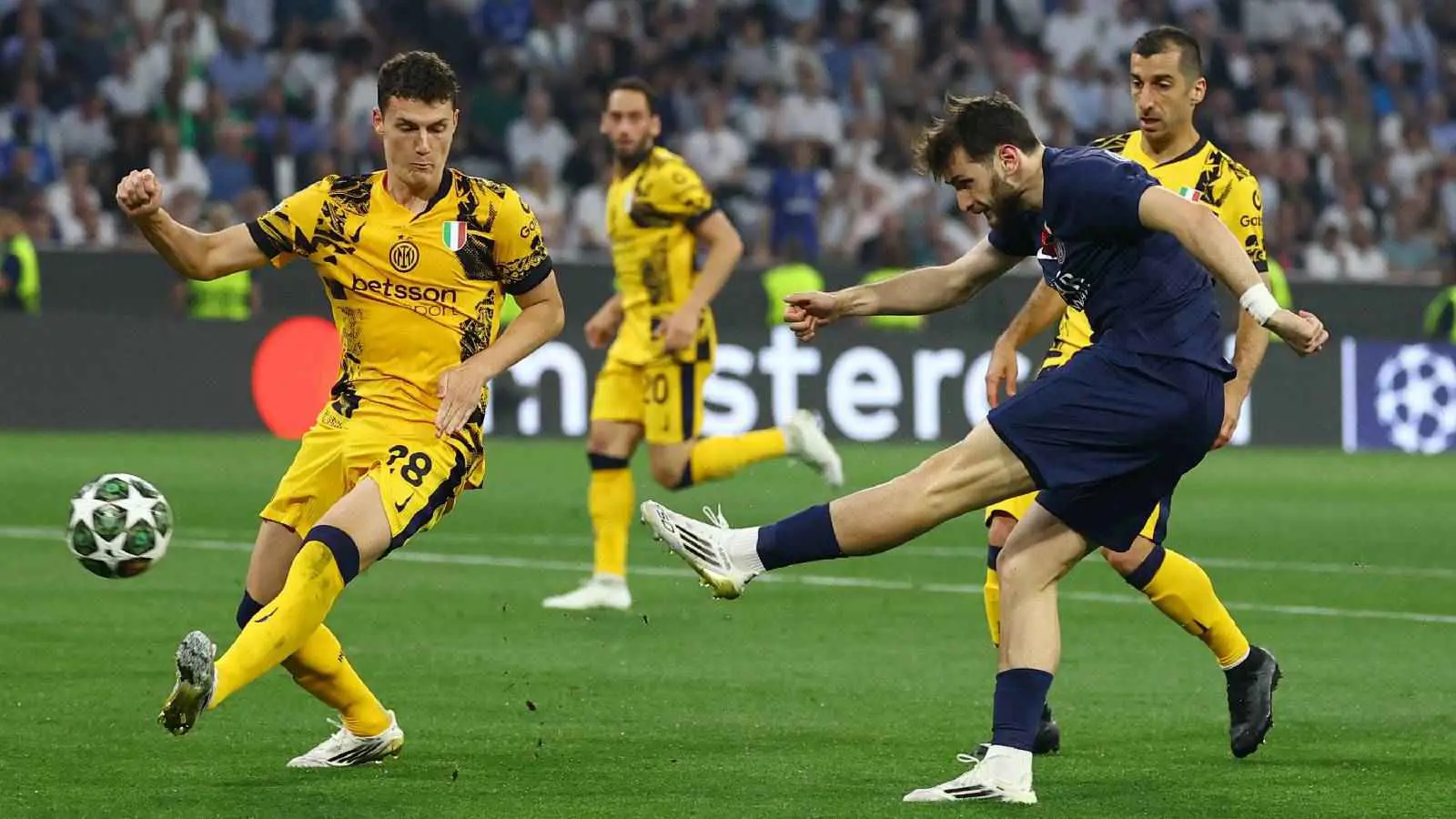 5 أسباب رئيسية.. لماذا انهار إنتر أمام باريس سان جيرمان؟