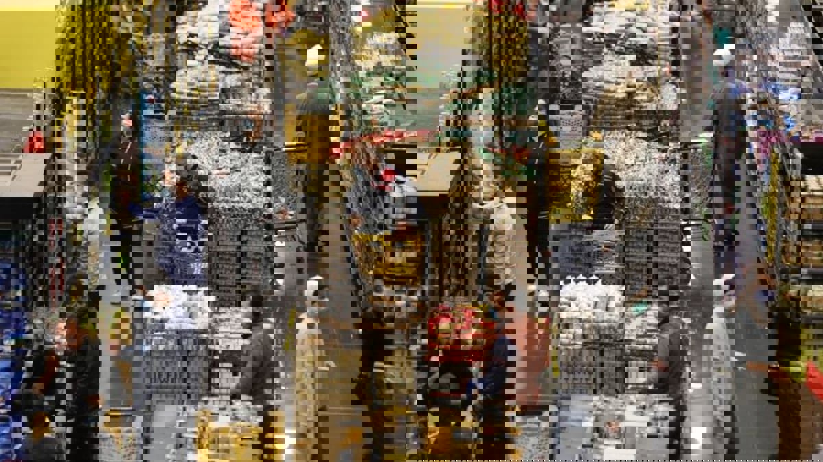 مشاجرات بمتاجر لبنان مع تأثر إمدادات الغذاء بالانهيار المالي‎