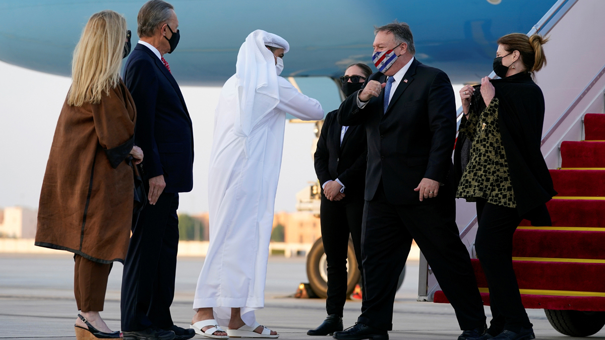 بومبيو يلتقي اليوم مفاوضي طالبان في قطر
