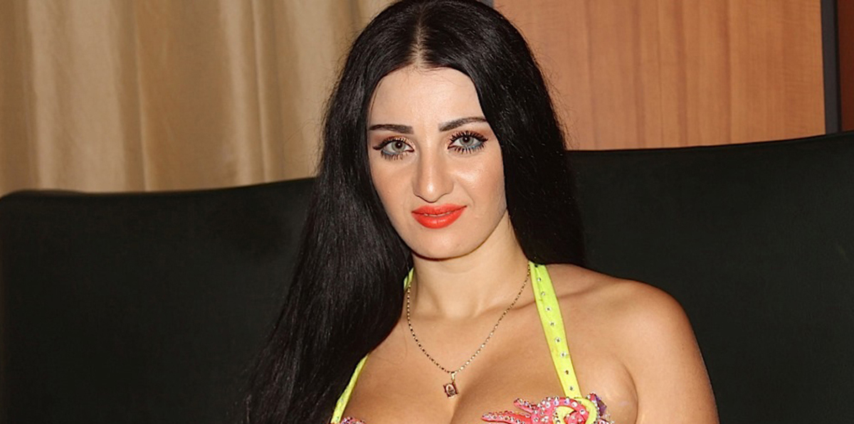 بعد رقصها بالحجاب.. صافيناز تواجه شبح الحبس (صورة)