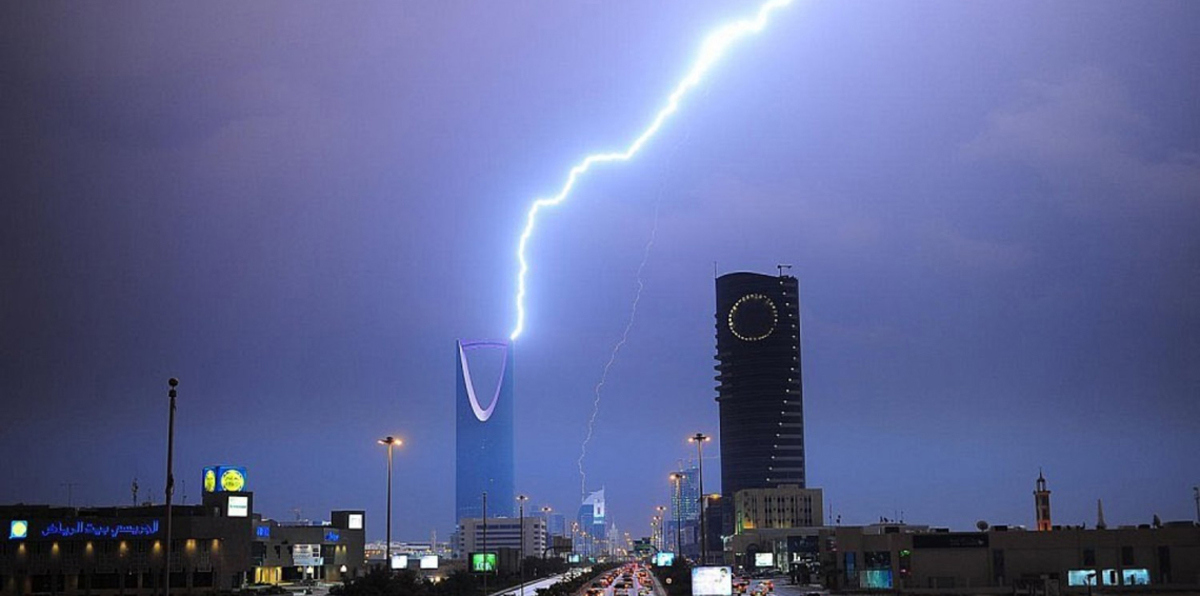 بالفيديو والصور.. مصرع 3 شبان سعوديين في حادث غرق مأساوي قرب الرياض