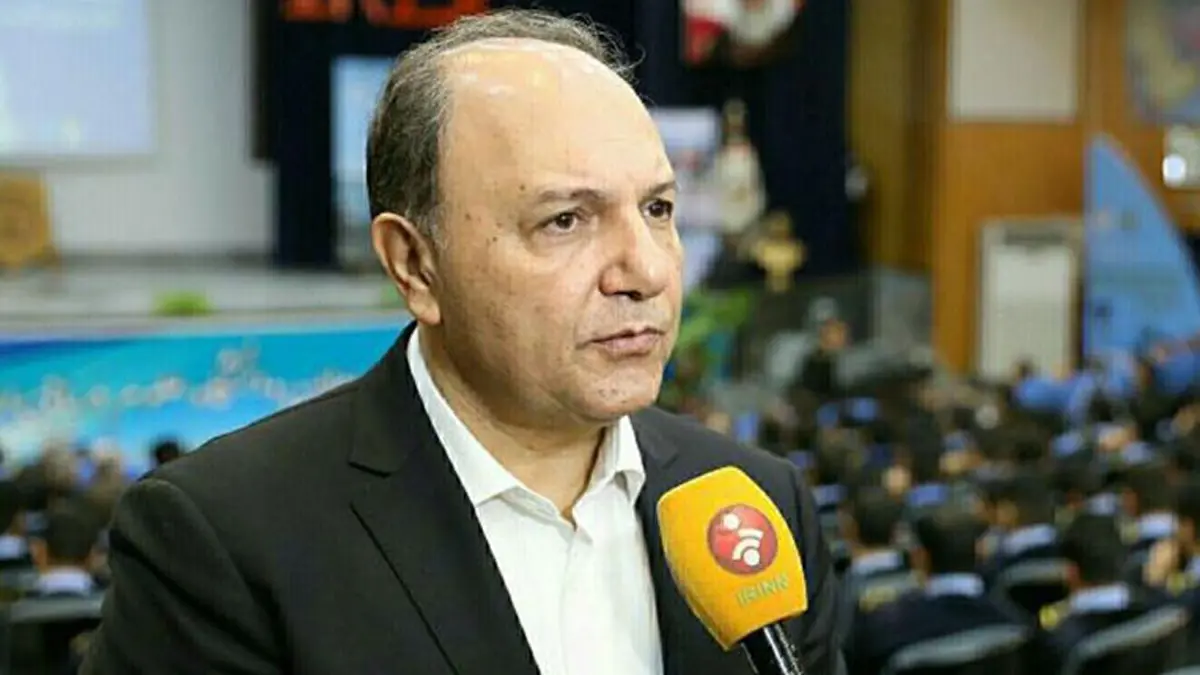 إيران تعتقل مسؤولا مقربا من روحاني بتهمة الفساد