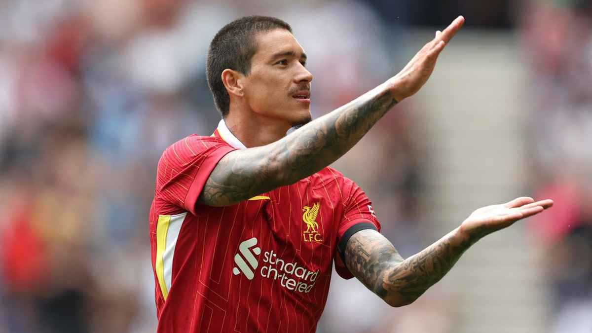 سر استبعاد نجمي ليفربول من مواجهة ميلان