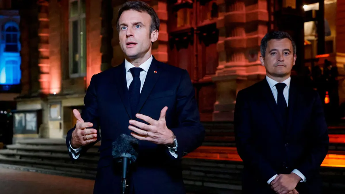 ماكرون يرفض استقالة وزير الداخلية رغم "إسقاط" قانون الهجرة