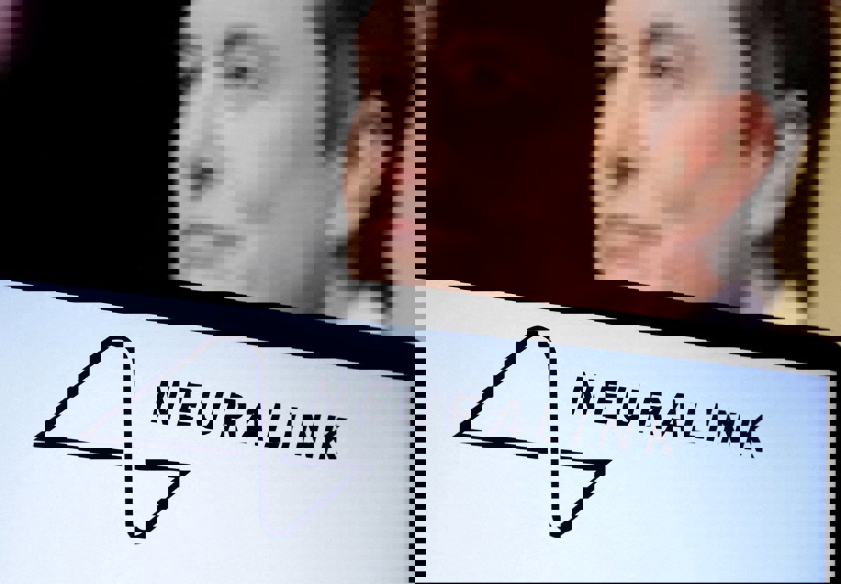 ماسك يعلن نجاح زرع أول شريحة في دماغ إنسان‎