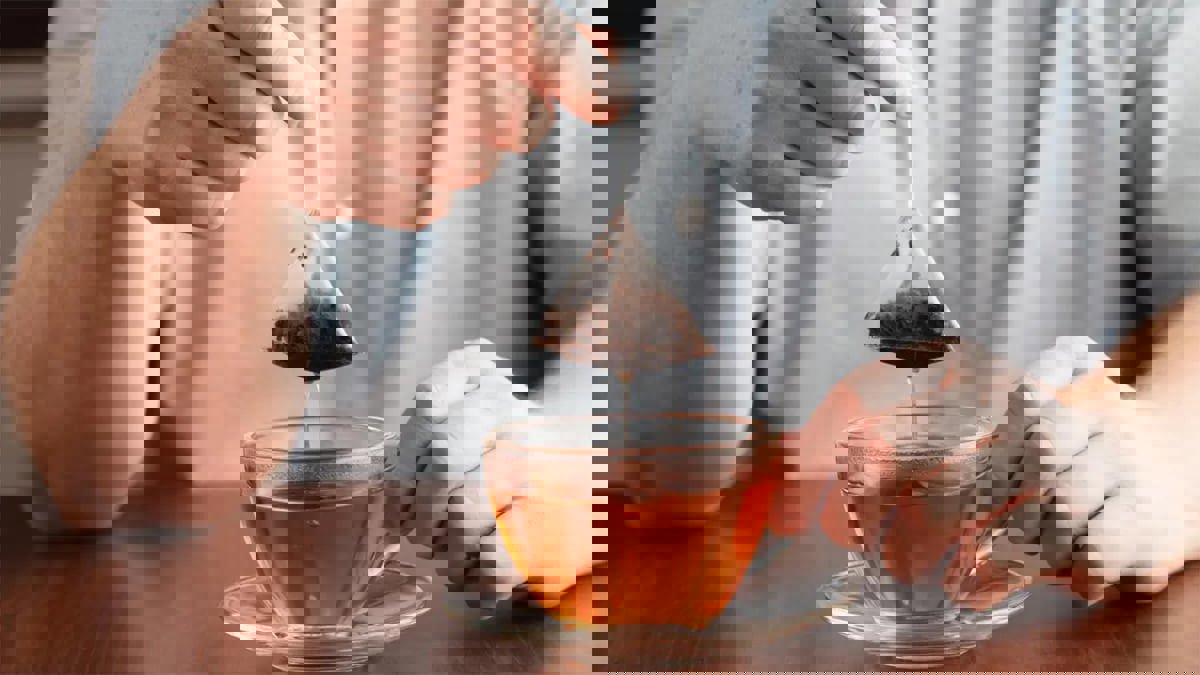 اكتشاف بقايا 1200 نوع من الحشرات في أكياس الشاي والأعشاب