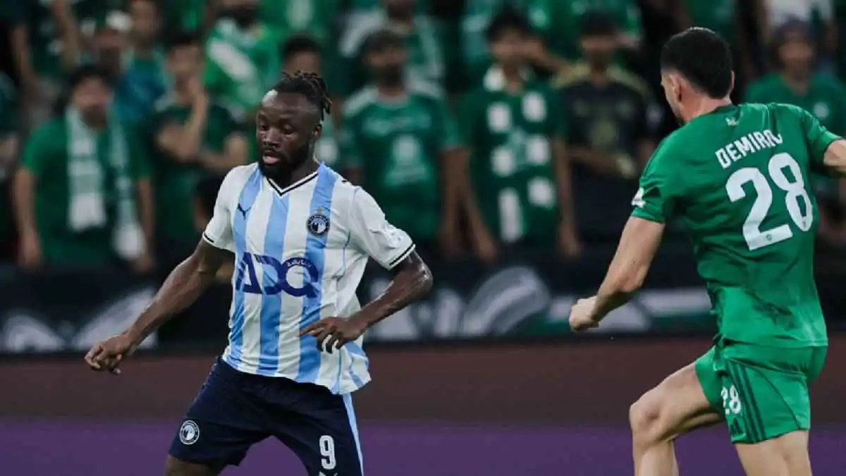 بيراميدز يضرب الأهلي السعودي بثلاثية ويتوج بكأس القارات الثلاث (فيديو)