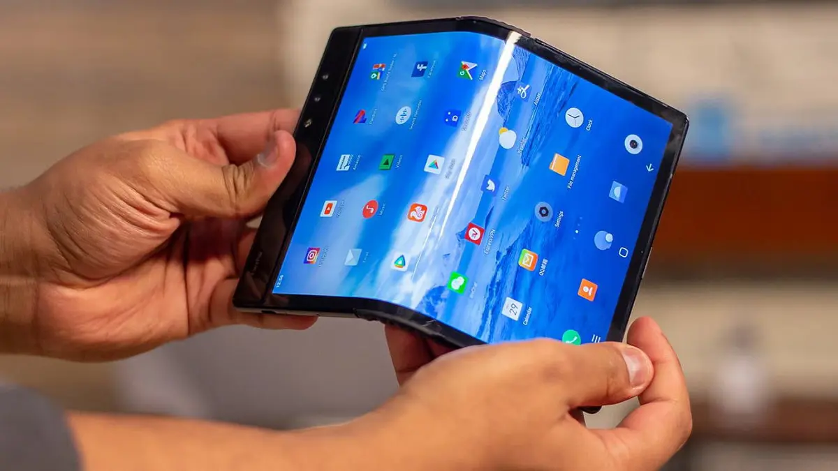 من بينها أوبو وغوغل.. هذه أبرز الهواتف القابلة للطي في 2021