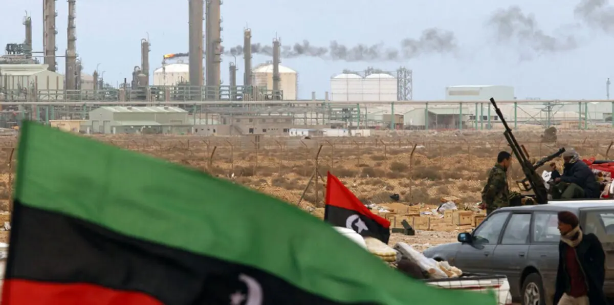 ليبيا.. مسلحون يوقفون ضخ الوقود إلى طرابلس