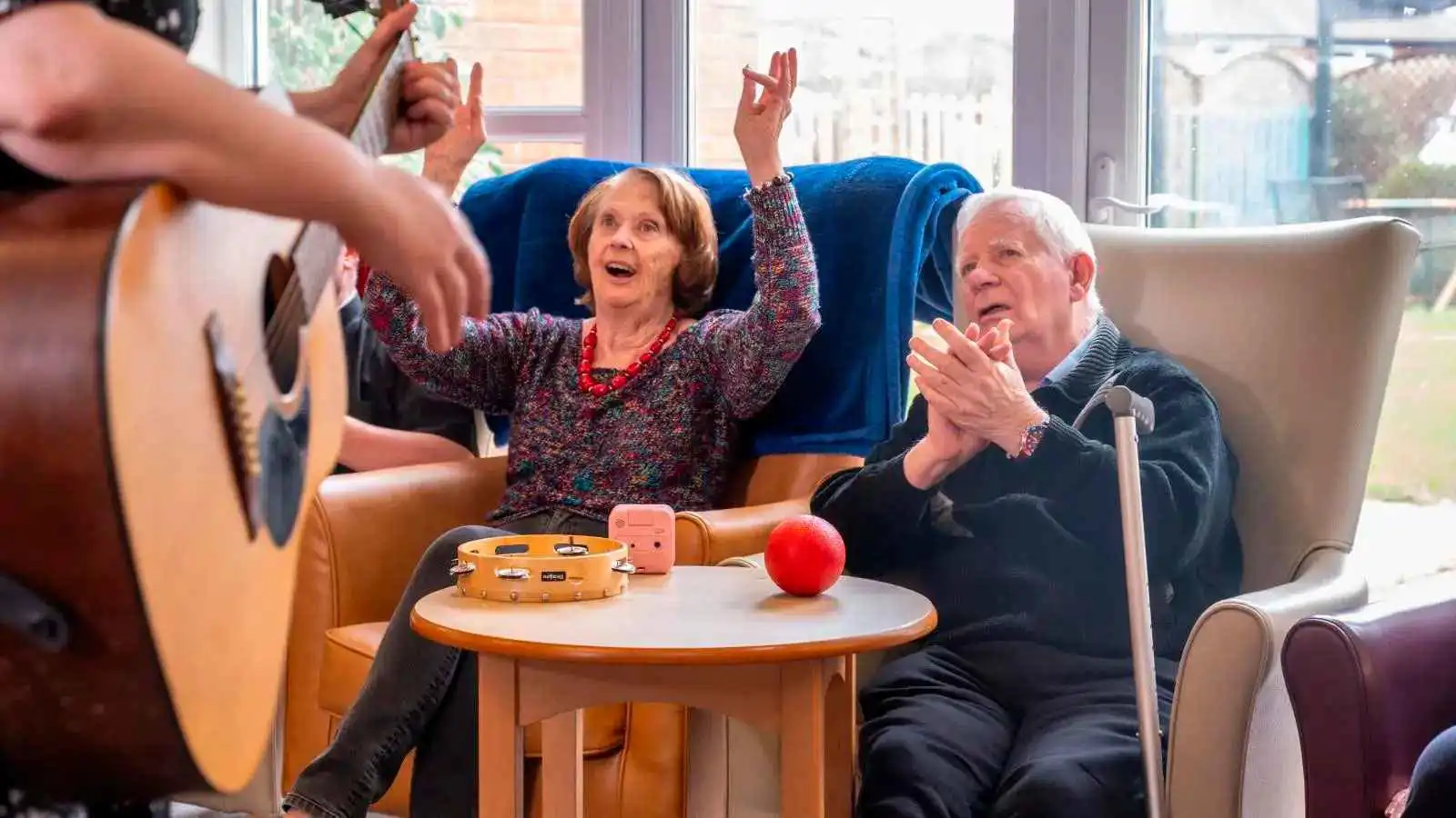 "طب الألحان".. هل تُعالج الموسيقى الآلام الجسدية؟