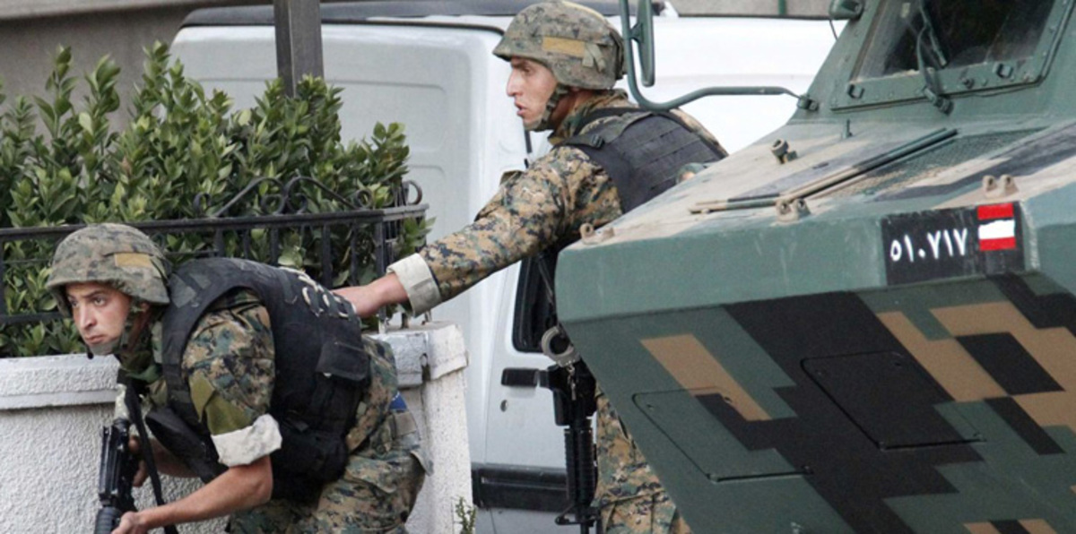 الجيش اللبناني يشتبك مع عناصر من داعش ويعتقل عددًا منهم