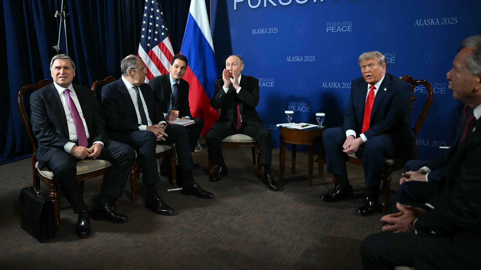 "لم نناقش التفاصيل".. ترامب يطمئن أوكرانيا بشأن الضمانات الأمنية