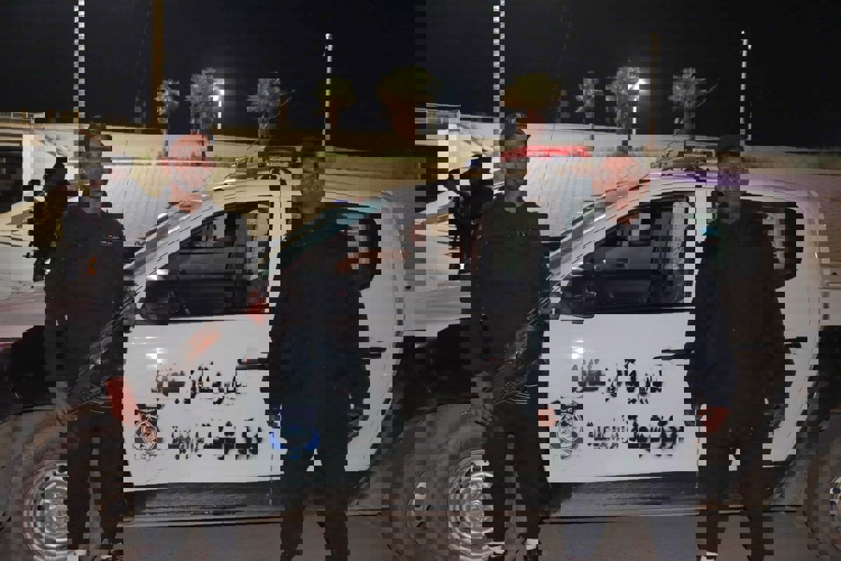 والد طالبة يلقي قنبلة داخل فناء مدرسة في ليبيا