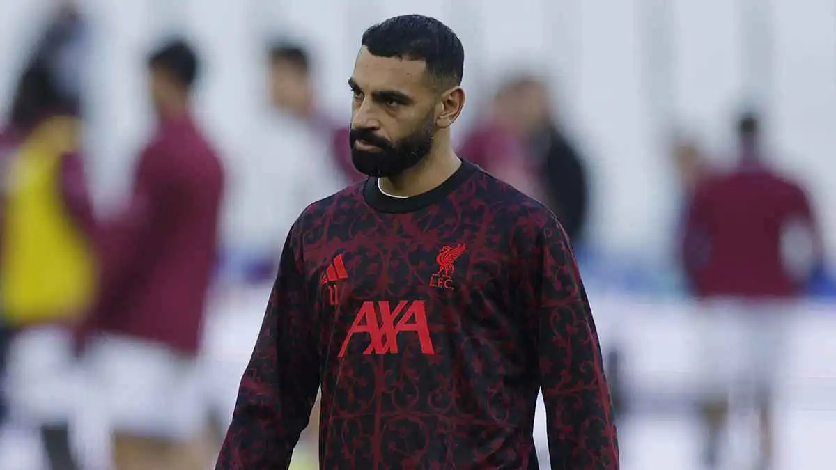 أكبر مستفيد من جلوس محمد صلاح على دكة بدلاء ليفربول