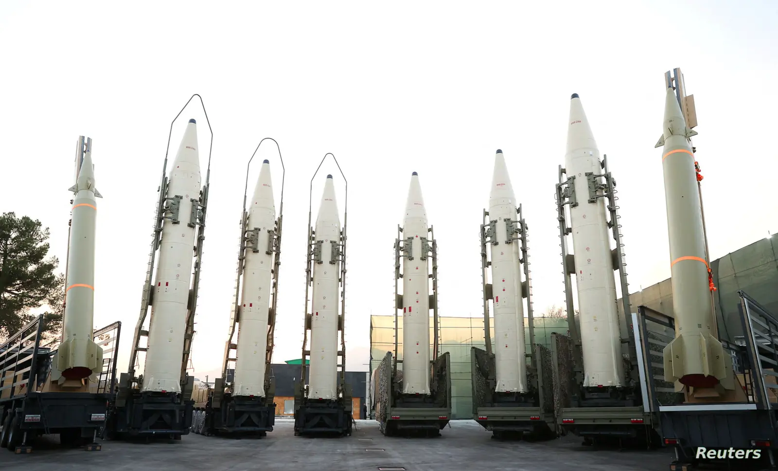 مستشار خامنئي: إيران تجهز للرد على إسرائيل