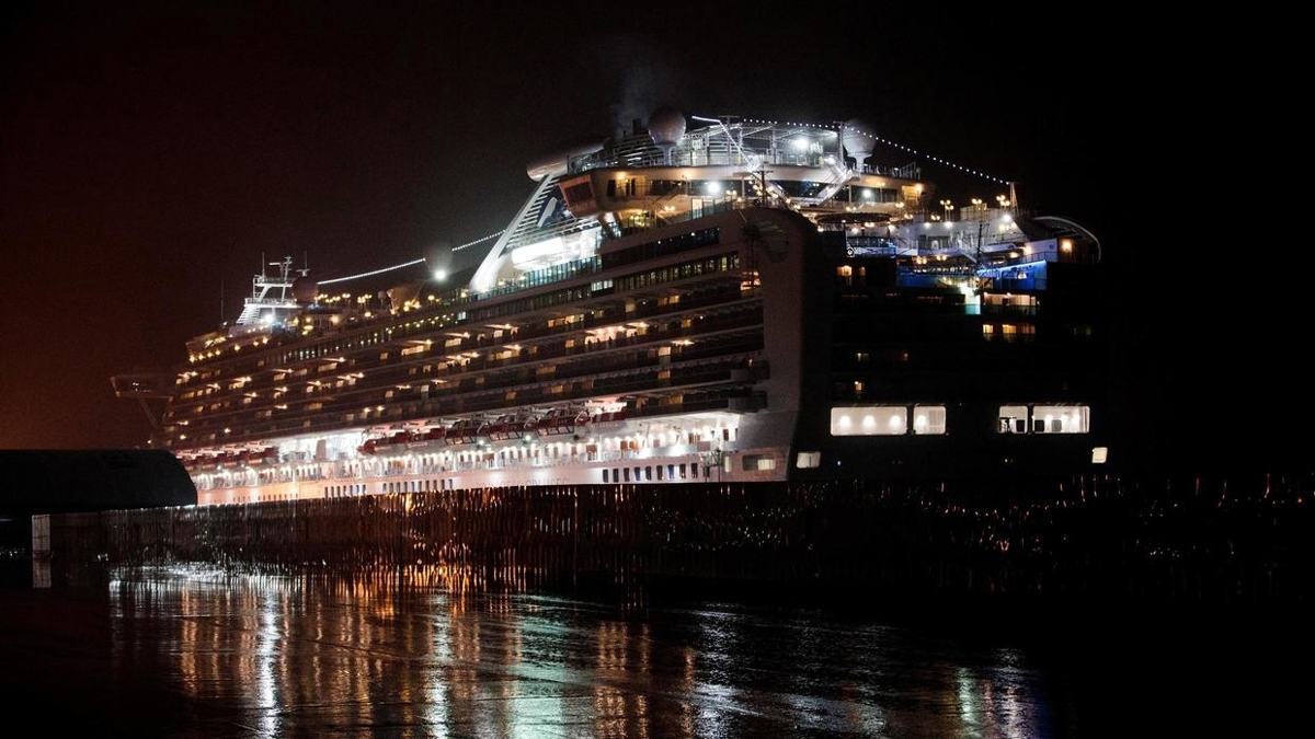إجلاء مئات الأمريكيين من سفينة سياحية منهم 14 مصابا بكورونا