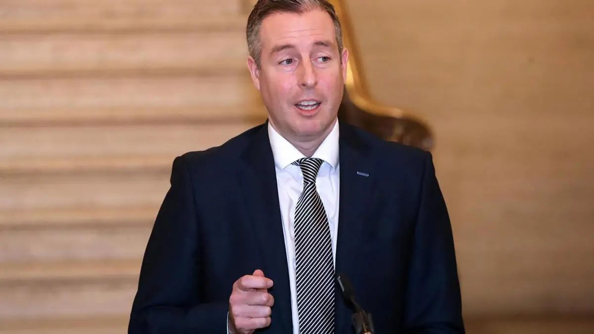 استقالة رئيس وزراء أيرلندا الشمالية وسط توتر بشأن ترتيبات بريكست