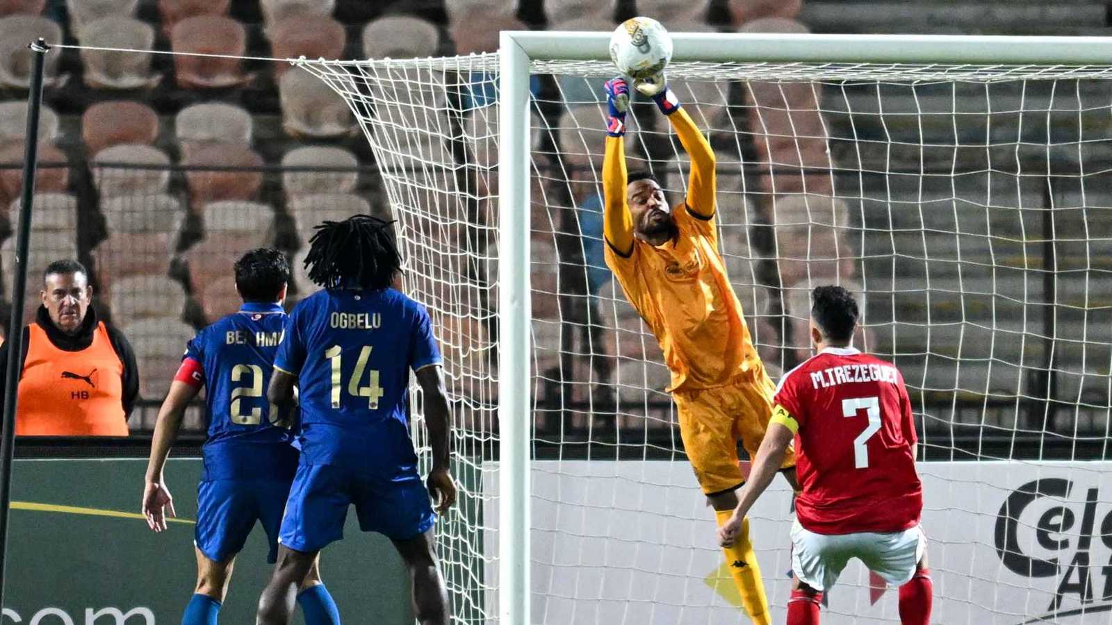 قبل أسابيع من كأس العالم.. 3 نجوم يثيرون خوف صبري اللموشي في منتخب تونس 