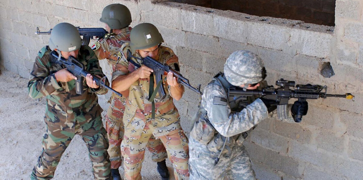 مقتل شرطيين مصريين في هجوم مسلح على نقطة أمنية بالعريش