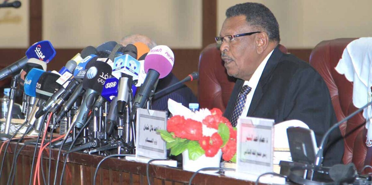 رئيس وزراء السودان يزور السعودية وقطر  الشهر المقبل