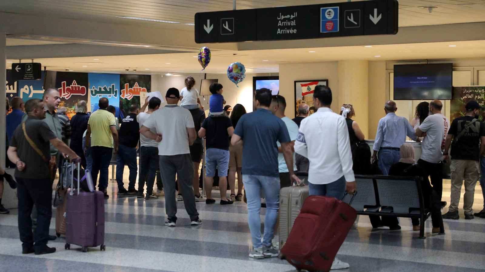 توقيف حفيدة رفعت الأسد ووالدتها في مطار بيروت