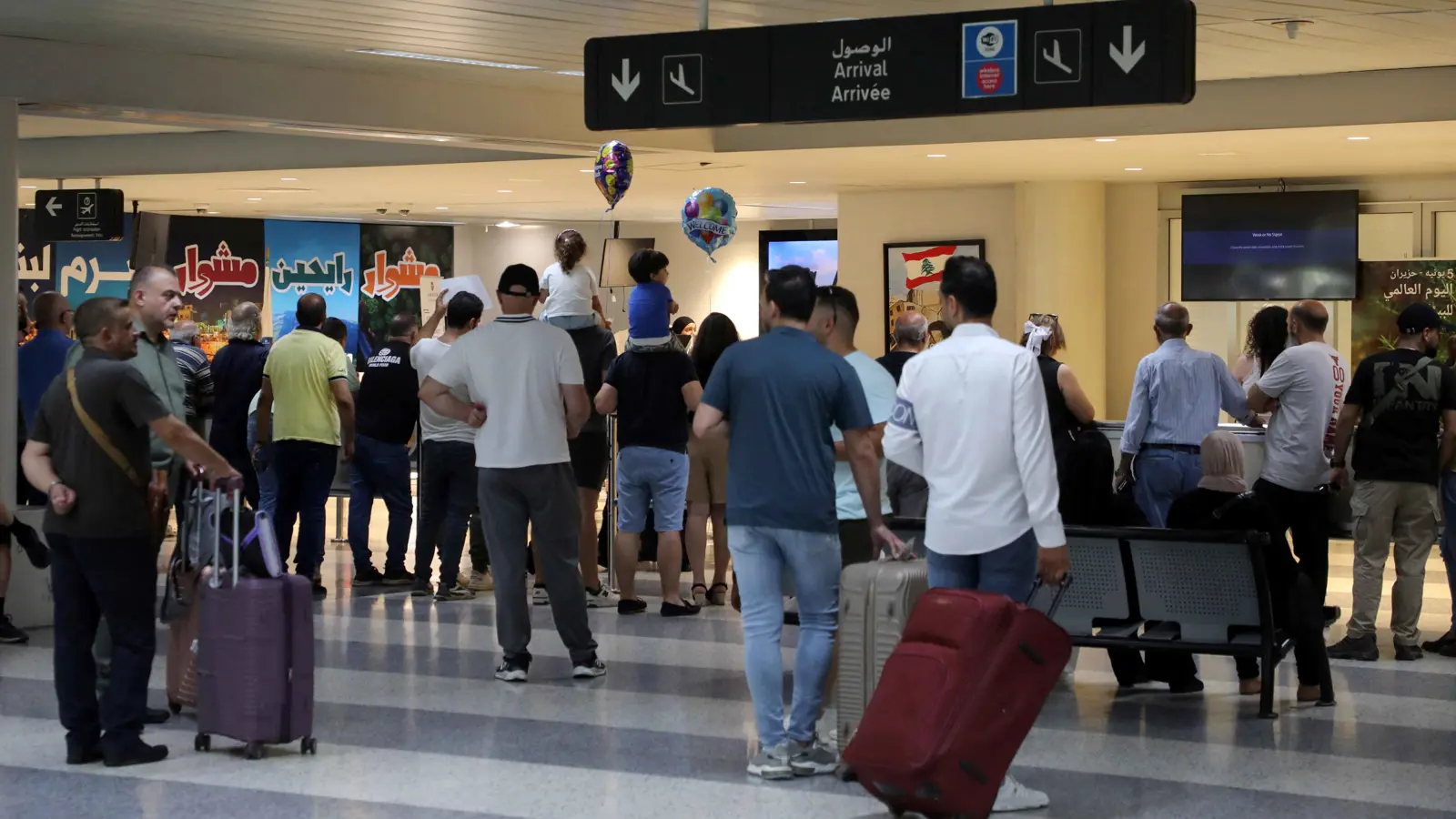 توقيف حفيدة رفعت الأسد ووالدتها في مطار بيروت