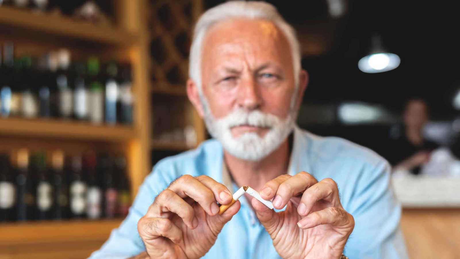 حتى بعد الأربعين.. الإقلاع عن التدخين يقلل خطر الخرف