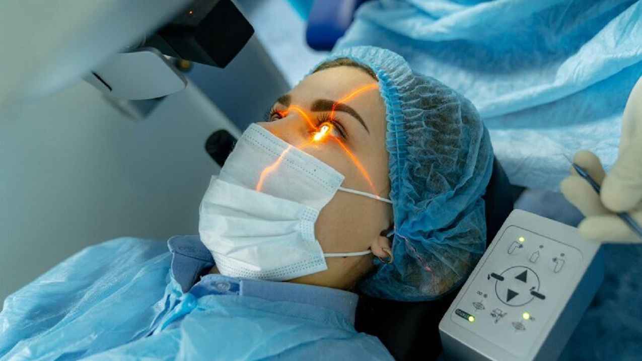 في يوم واحد.. مستشفى إيراني يتسبب بإصابة 9 مواطنين بالعمى