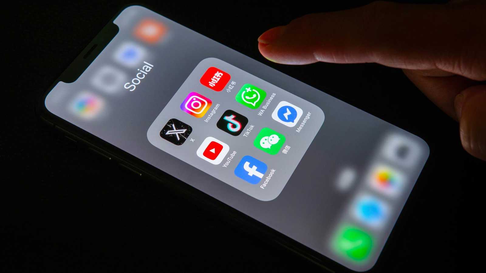 تحديات "تيك توك" تودي بحياة شاب وتترك فتاة بإصابة دماغية دائمة