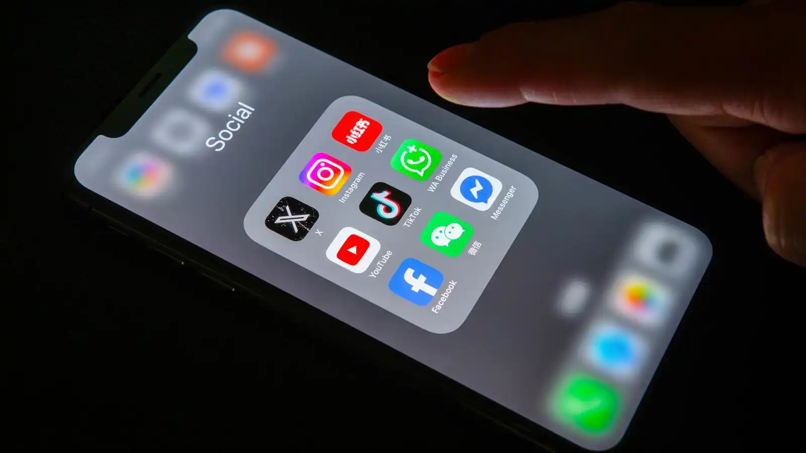 تحديات "تيك توك" تودي بحياة شاب وتترك فتاة بإصابة دماغية دائمة