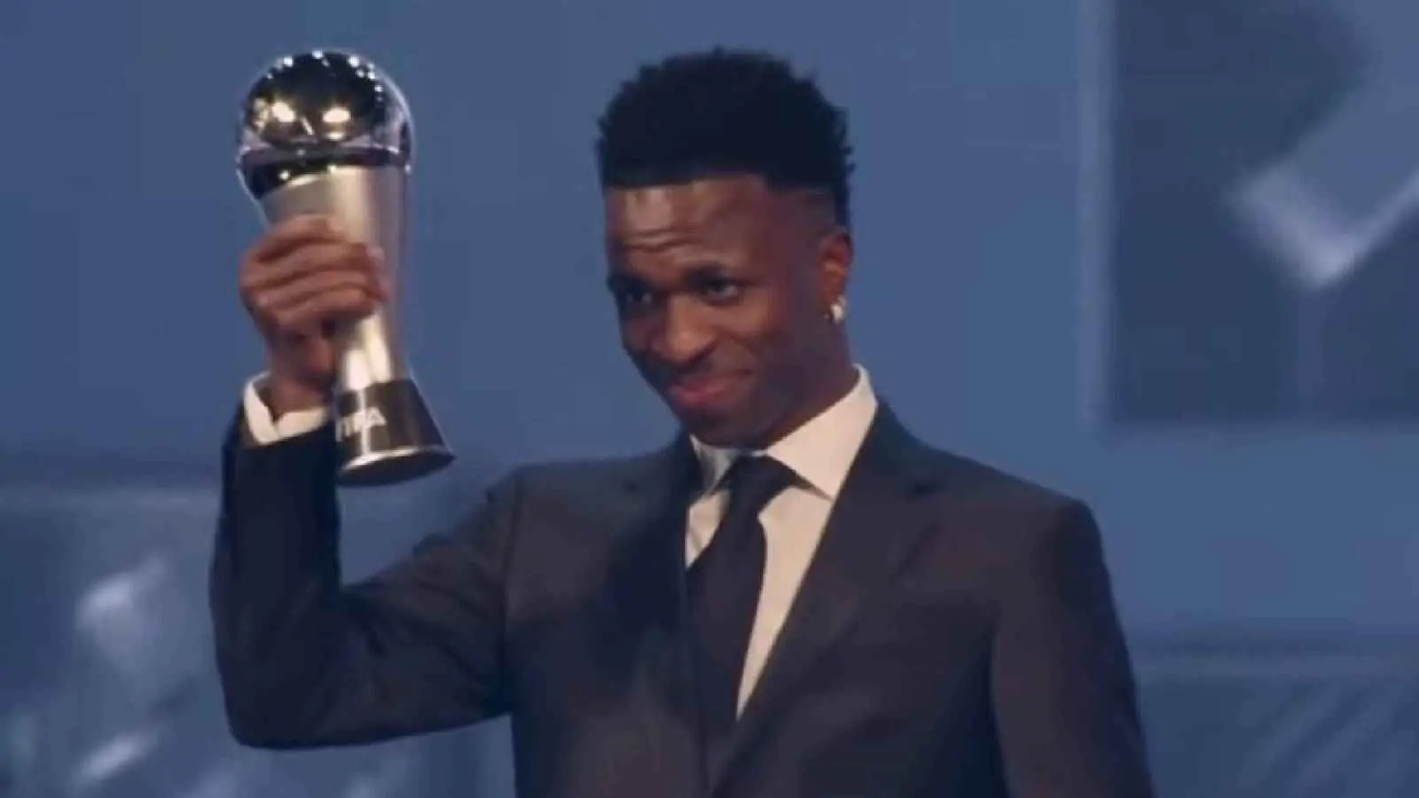 رسميًا.. فينيسيوس جونيور يتوج بجائزة "ذا بيست" لأفضل لاعب في العالم