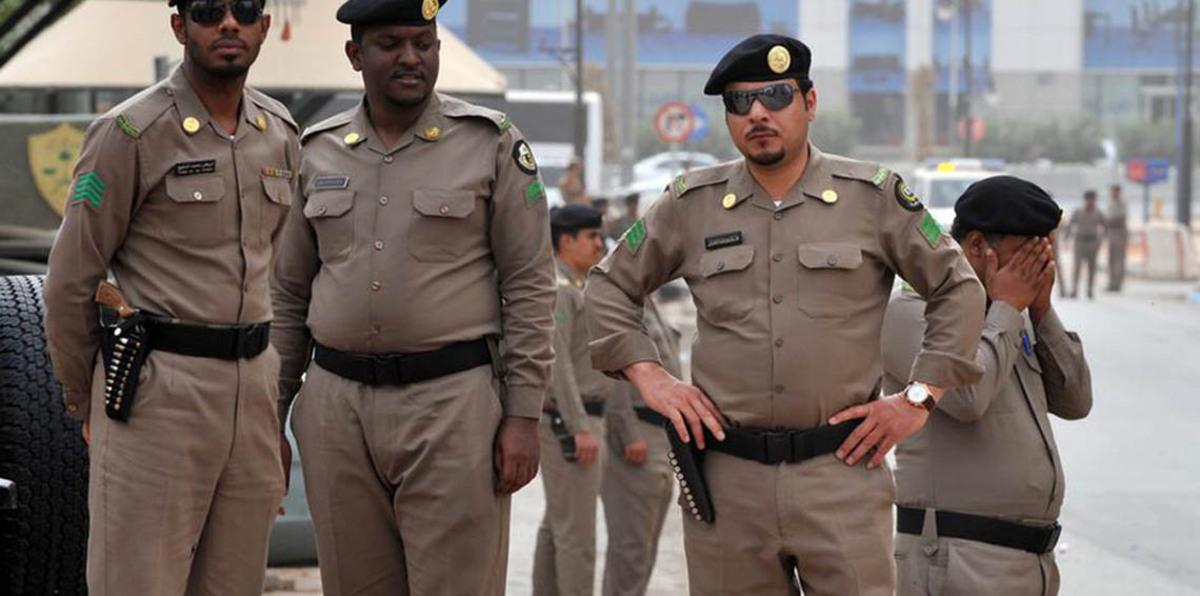 تفاصيل واقعة طعن مسنة لموظف بأحد البنوك في جازان السعودية