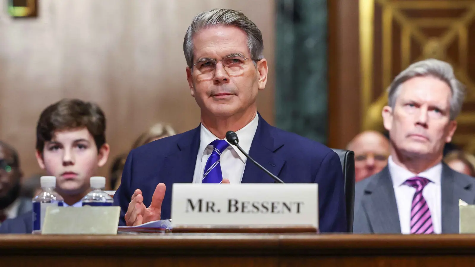 وزير أمريكي: لا ضمانات عسكرية لأوكرانيا في "صفقة المعادن"