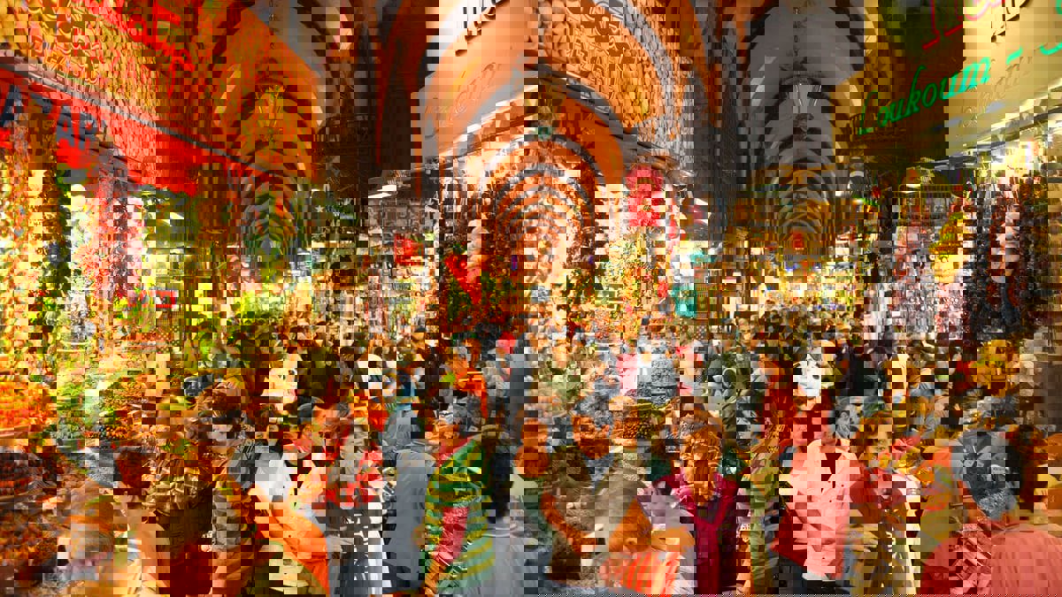 أزمة الليرة التركية.. أسعار التجزئة في إسطنبول تقفز 11.36% على أساس شهري