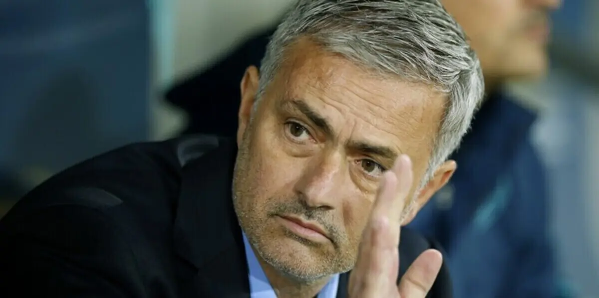 فيرجسون يدعم مورينيو قبل مباراة حاسمة أمام بورتو