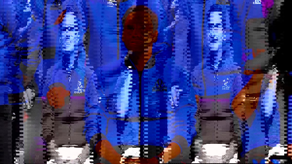 لحظات مؤثرة.. بكاء فيدرر ونادال في مباراة كوكب التنس الأخيرة (فيديو)