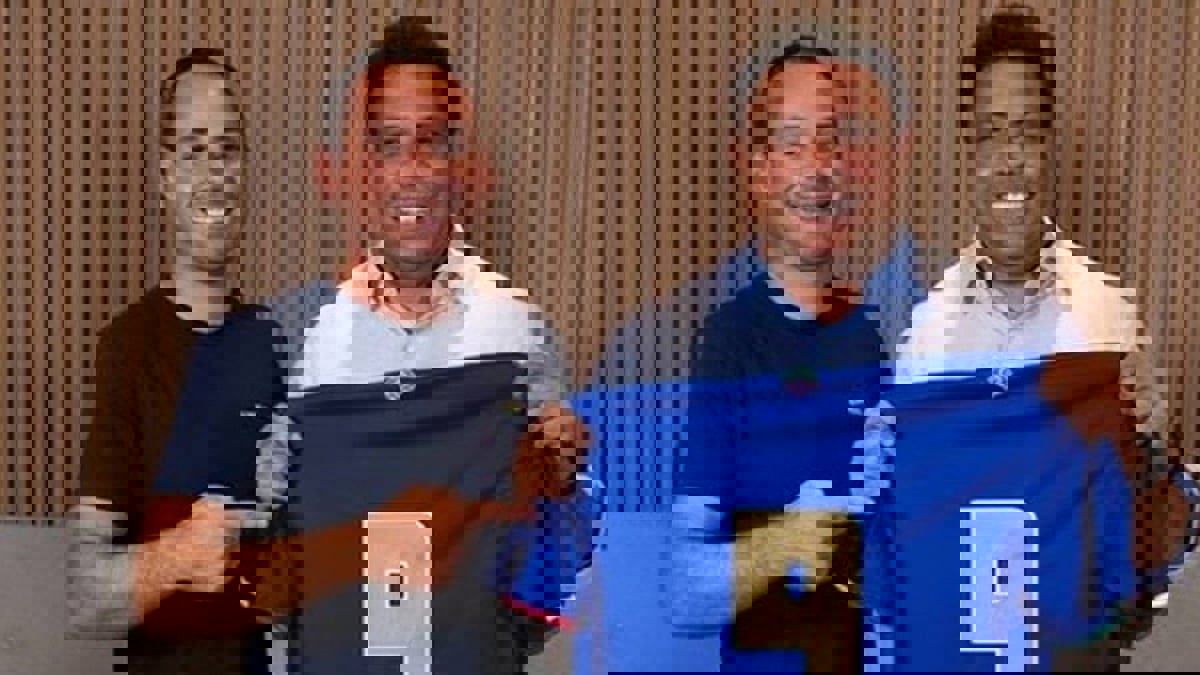 جماهير كروزيرو تحتج على رونالدو المالك الجديد للنادي