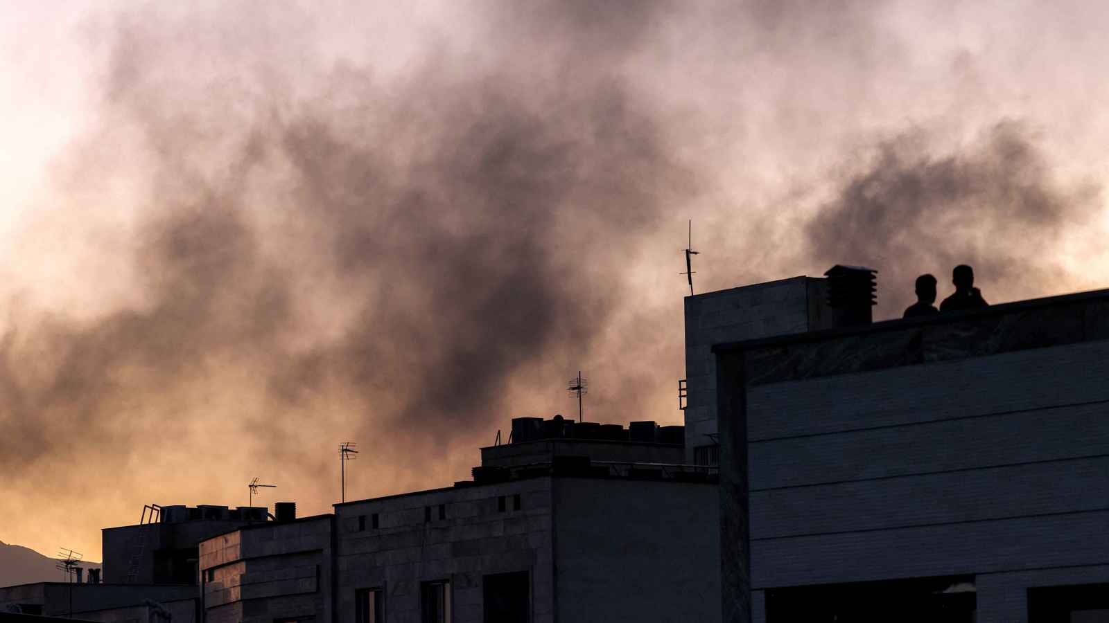 إسرائيل تعلن شن ضربات على مقر الشرطة في طهران