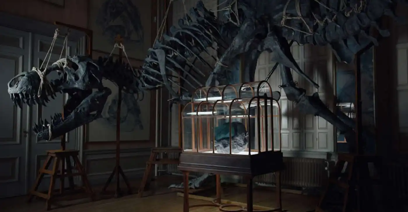 حقيبة مصنوعة من جلد الديناصورات